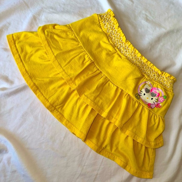 Girls Hello Kitty ruffled skirt with built in shirts size 7/8 San… - Picture 1 of 5